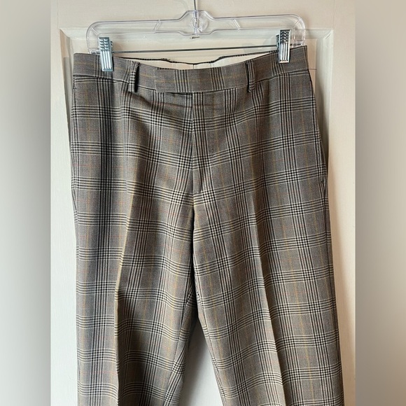 Burberry Plaid Cuffed Wool Trousers 32 - Picture 4 of 13